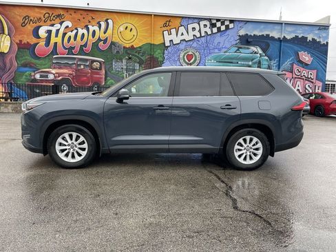 Certified 2024 Toyota Grand Highlander XLE image 2