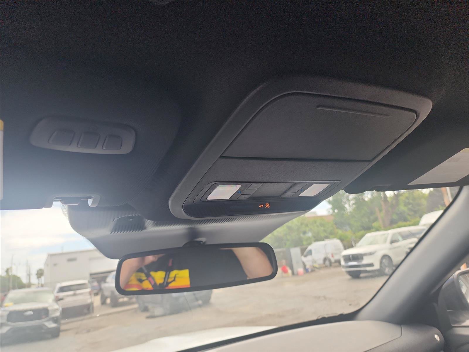 New 2026 Ford Explorer ST-Line w/ ST-Line Street Pack RWD image 39