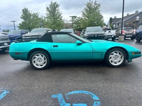 Used 1991 Chevrolet Corvette Convertible RWD image 5