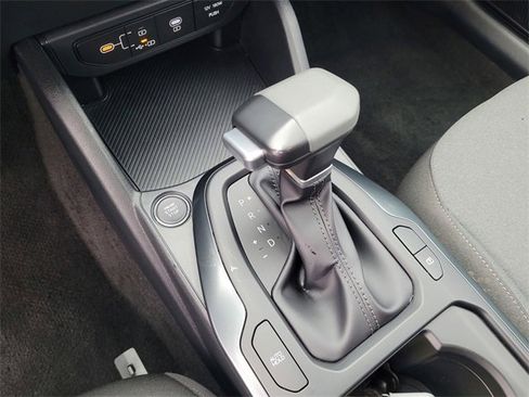 Used 2025 Kia K4 LXS image 14