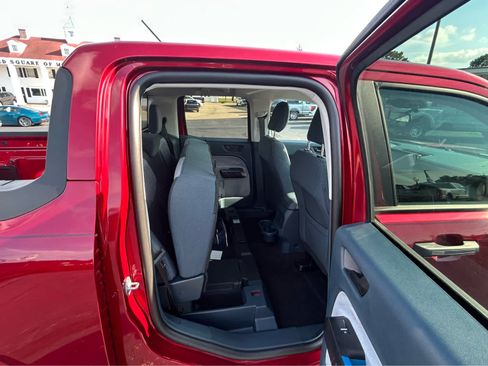 New 2026 Ford Maverick XLT w/ Equipment Group 301A AWD/4WD image 9