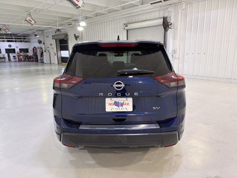 Used 2024 Nissan Rogue SV FWD image 4