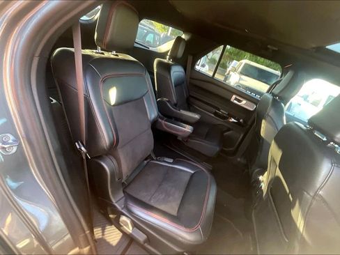 Used 2024 Ford Explorer ST-Line w/ Class IV Trailer Tow Package AWD/4WD image 26