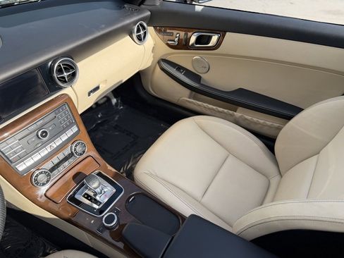 Used 2019 Mercedes-Benz SLC 300 image 36