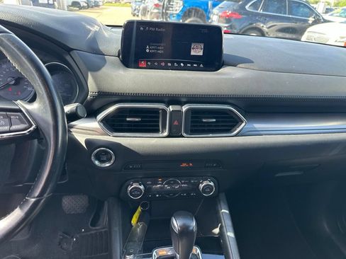 Used 2017 MAZDA CX-5 Touring w/ Preferred Equipment Package FWD image 11