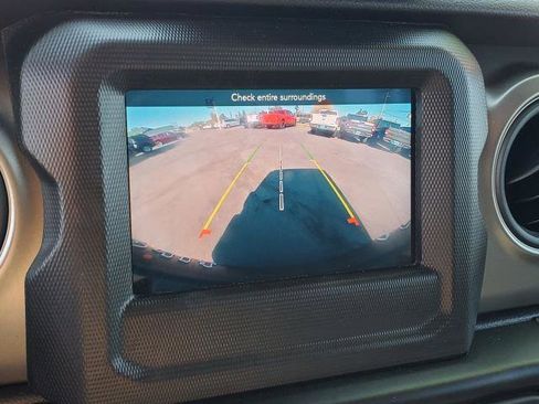 Used 2022 Jeep Wrangler Unlimited Sport image 15