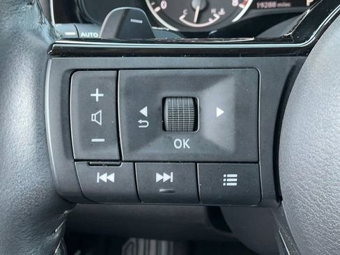 Used 2024 Nissan Pathfinder SL image 25