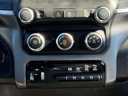 Used 2024 RAM 2500 Big Horn AWD/4WD image 26