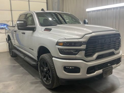 Used 2026 RAM 2500 Big Horn AWD/4WD image 2