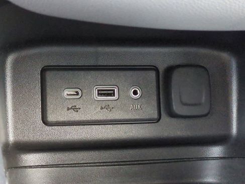 Used 2022 Chevrolet Equinox LT w/ LPO, Floor Liner Package image 28