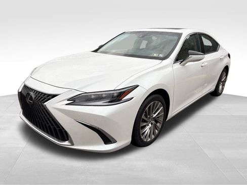 Used 2023 Lexus ES 300h Ultra Luxury image 1
