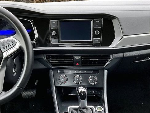 Used 2024 Volkswagen Jetta S image 6