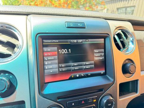 Used 2014 Ford F150 FX4 w/ Equipment Group 402A Luxury AWD/4WD image 16