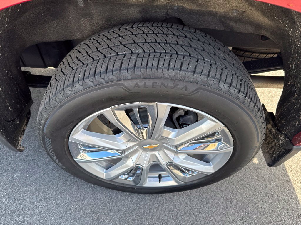 Used 2025 Chevrolet Silverado 1500 High Country AWD/4WD image 11