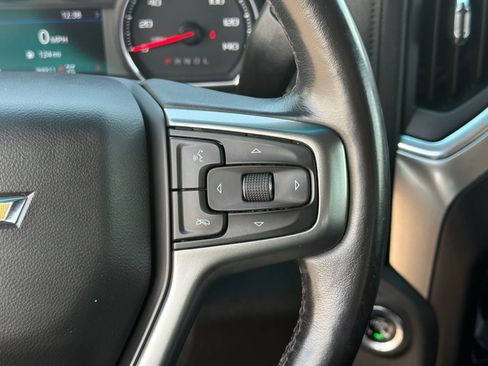 Used 2021 Chevrolet Silverado 1500 LT AWD/4WD image 16