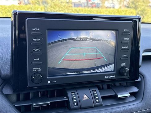 Used 2021 Toyota RAV4 XLE Premium image 27