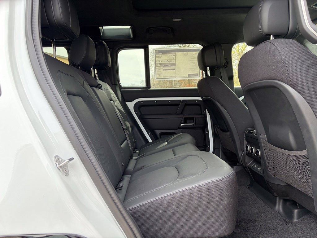 New 2025 Land Rover Defender 110 V8 AWD/4WD image 17