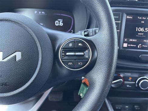 Used 2023 Kia Soul LX w/ LX Technology Package image 19