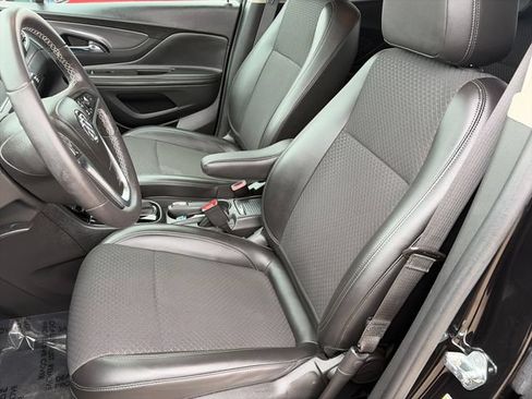 Used 2022 Buick Encore Preferred w/ Safety Package AWD/4WD image 37