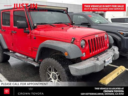 Used 2017 Jeep Wrangler Unlimited Sport w/ Connectivity Group AWD/4WD image 3