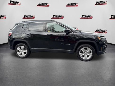 Used 2022 Jeep Compass Latitude w/ Convenience Group AWD/4WD image 4