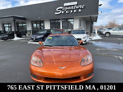 Used 2007 Chevrolet Corvette Coupe w/ Performance Package image 2