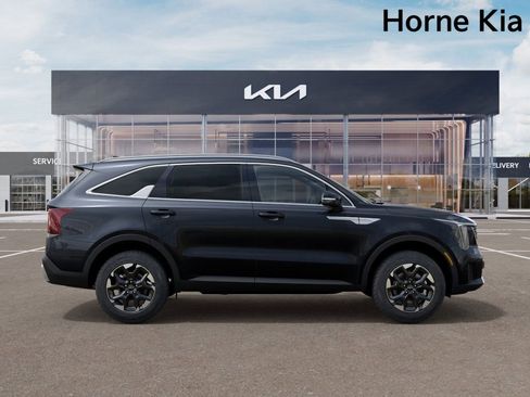 New 2025 Kia Sorento S image 7