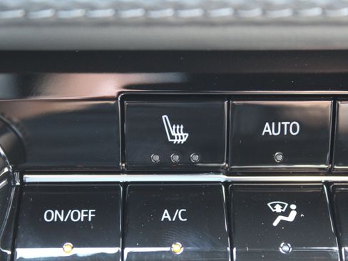 New 2027 Chevrolet Equinox LT w/ Convenience Package II AWD/4WD image 13