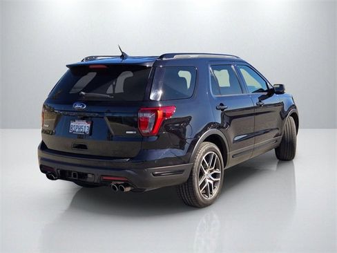 Used 2019 Ford Explorer Sport image 4