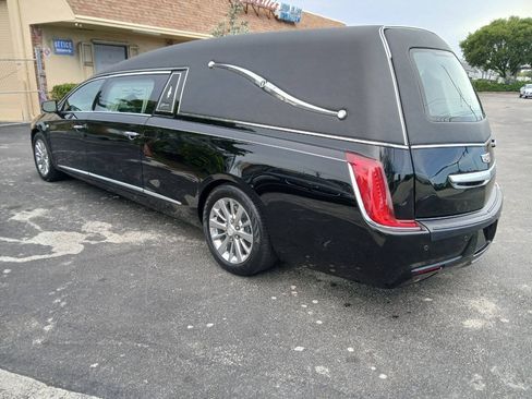 Used 2018 Cadillac XTS FWD image 7