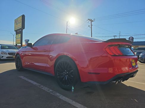 Used 2021 Ford Mustang GT image 9