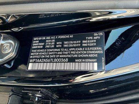 Used 2026 Porsche Macan AWD/4WD image 19