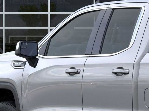 New 2026 GMC Sierra 1500 SLE image 12