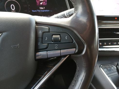 Used 2023 Cadillac Escalade ESV Premium Luxury AWD/4WD image 19