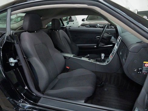 Used 2006 Chrysler Crossfire Coupe image 23