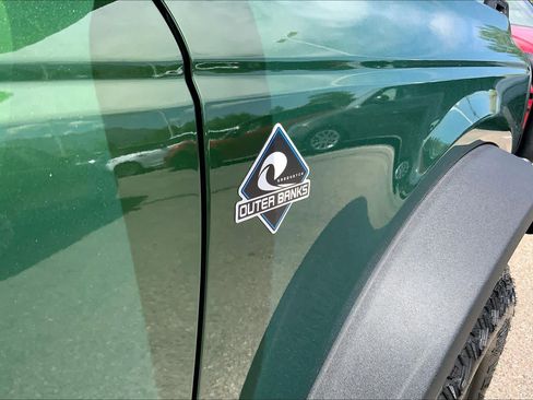 Used 2024 Ford Bronco Outer Banks AWD/4WD image 9