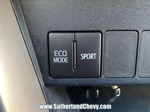 Used 2017 Toyota RAV4 XLE FWD image 31