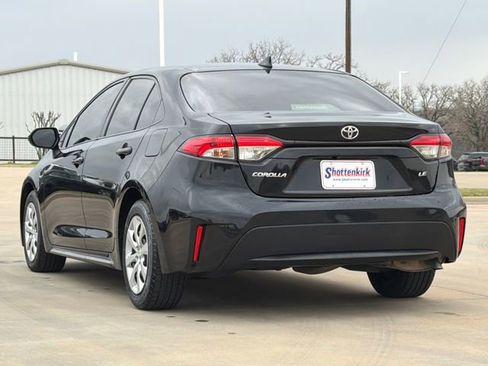 Used 2021 Toyota Corolla LE FWD image 5