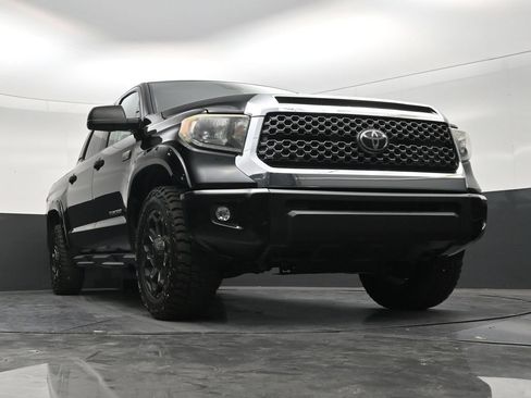 Used 2020 Toyota Tundra SR5 w/ SR5 Leather Package AWD/4WD image 26