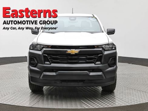 Used 2024 Chevrolet Colorado W/T RWD image 2