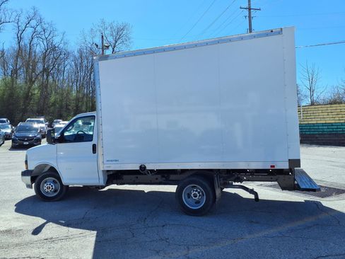New 2025 GMC Savana 3500 w/ Power Convenience Package RWD image 21