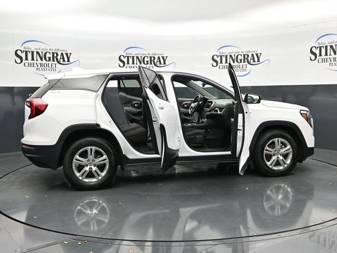 Used 2024 GMC Terrain SLE FWD image 27