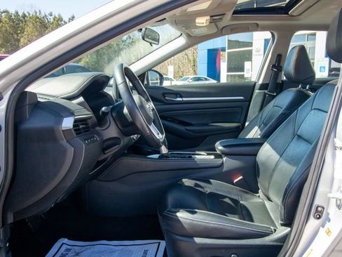 Used 2023 Nissan Altima 2.5 SL image 6