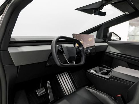 Used 2024 Tesla Cybertruck AWD Crew Cab image 7