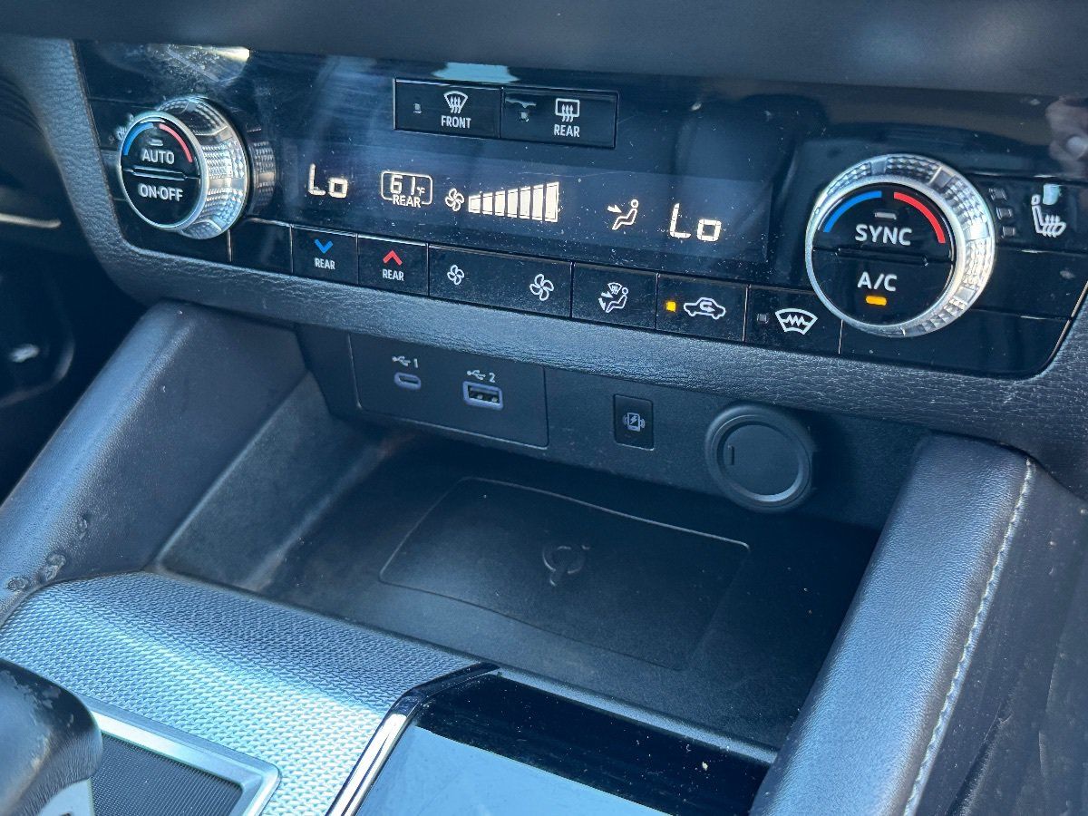 Used 2023 Mitsubishi Outlander SEL AWD/4WD image 20