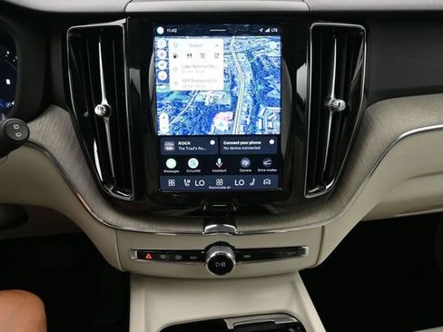 Used 2023 Volvo XC60 B5 Plus w/ Climate Package AWD/4WD image 13
