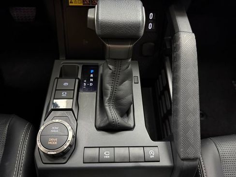 Used 2025 Toyota 4Runner Limited RWD image 20