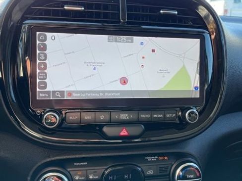 Used 2023 Kia Soul GT-Line FWD image 38