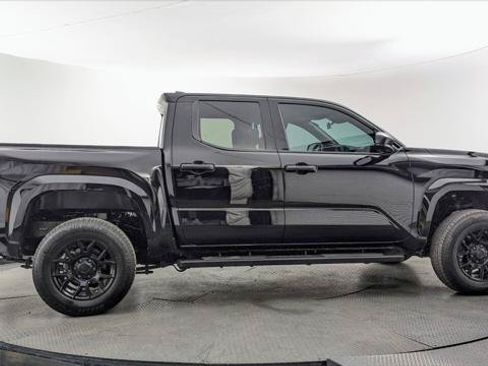 Used 2025 Toyota Tacoma SR RWD image 9