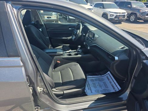 Used 2021 Nissan Altima 2.5 S image 9